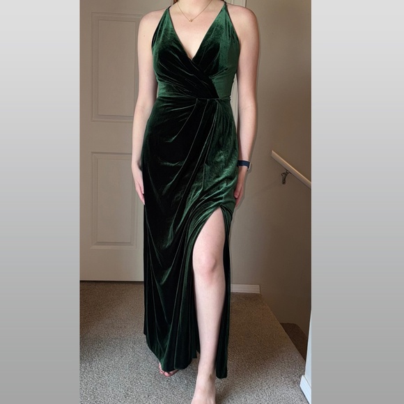 ✨✨Jasmine B2 Dress Hunter Green Velvet Stretch Spaghetti Strap Party SZ 8 10 - Picture 1 of 9